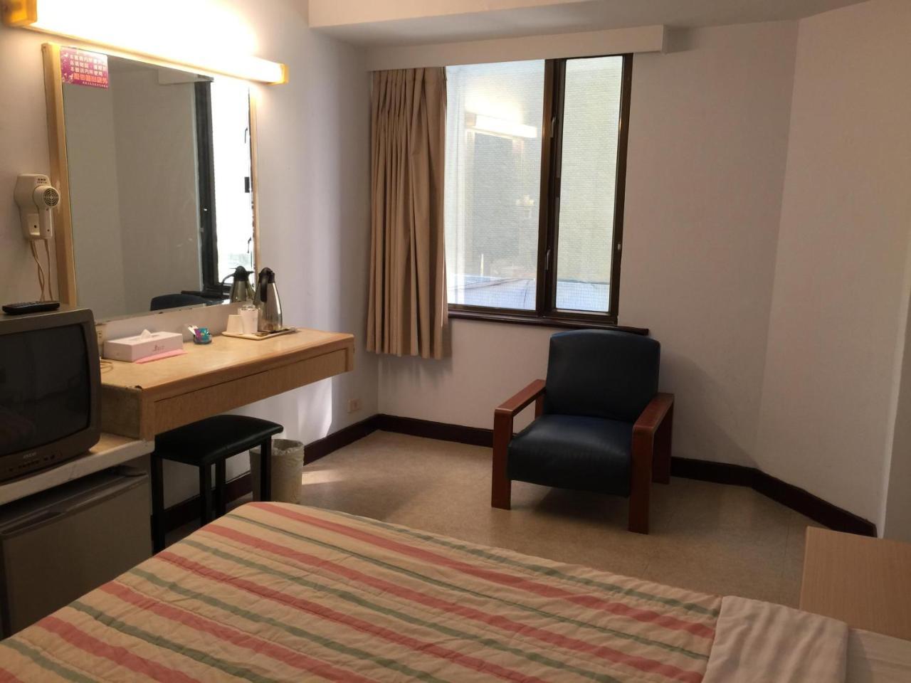 Goshen Hotel Kaohsiung Esterno foto